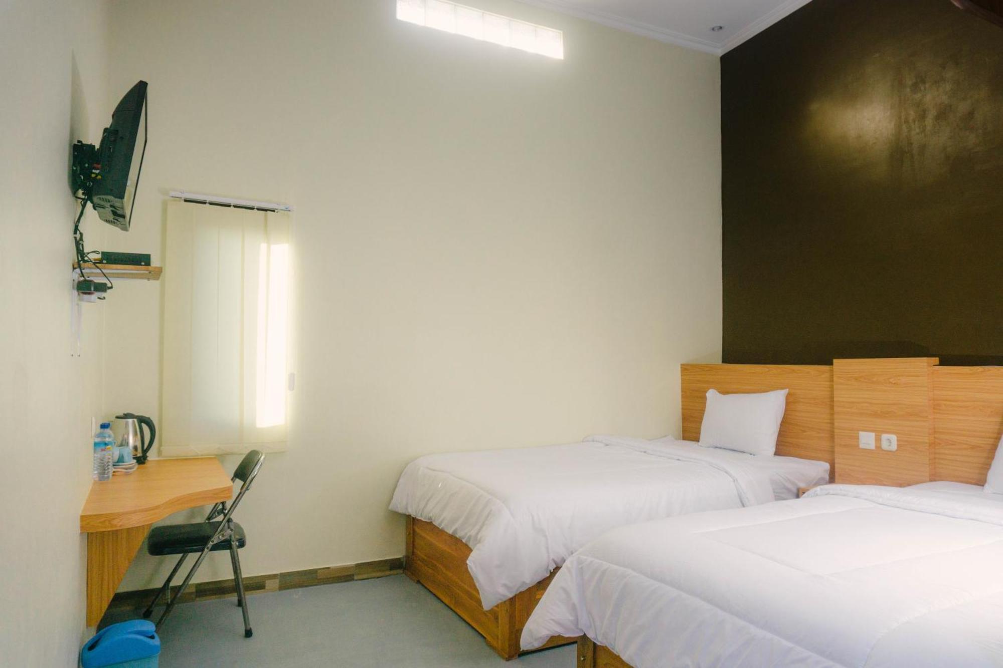 Sumbawa Grand Khalifah Guesthouse מראה חיצוני תמונה