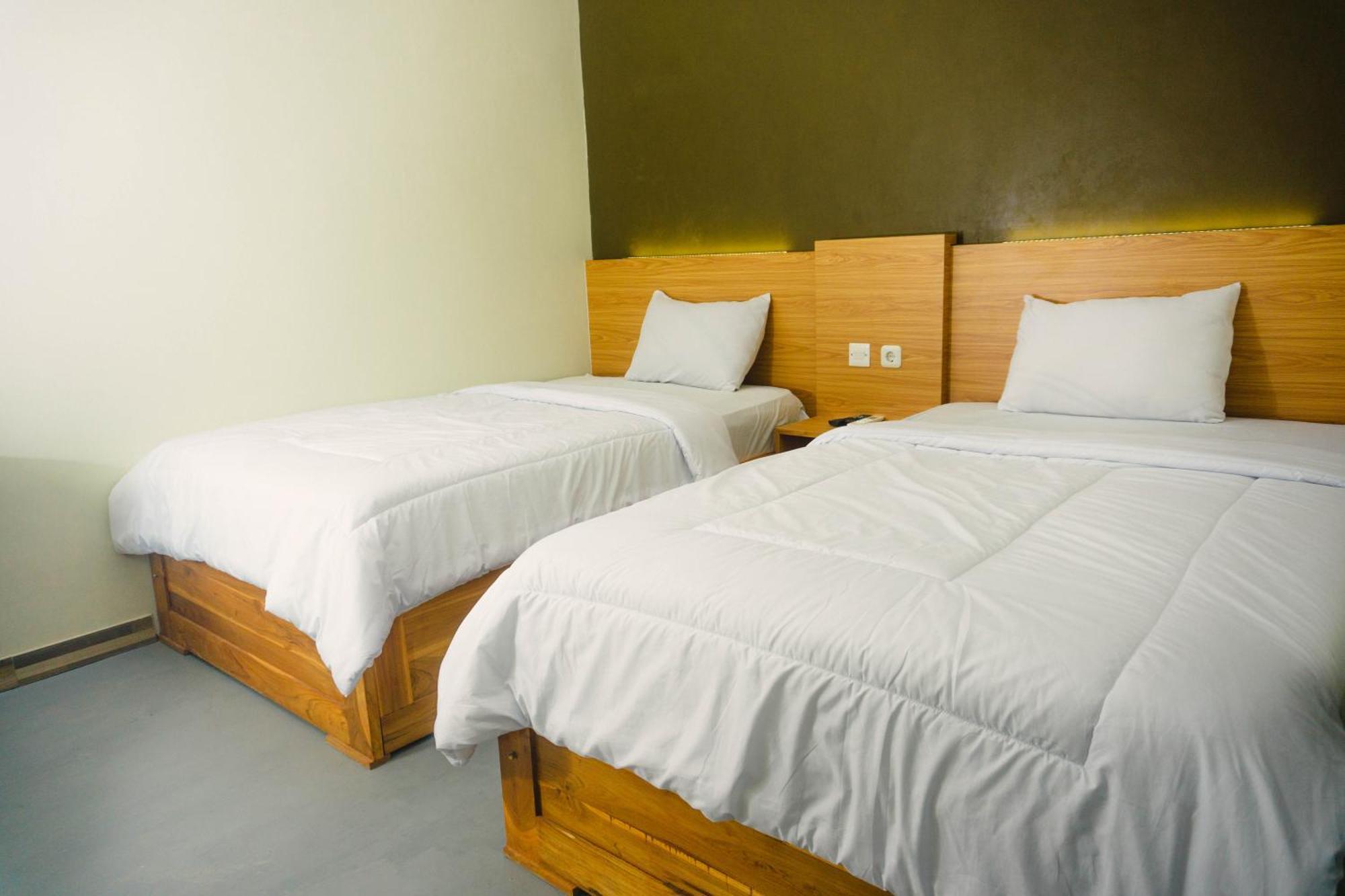 Sumbawa Grand Khalifah Guesthouse מראה חיצוני תמונה